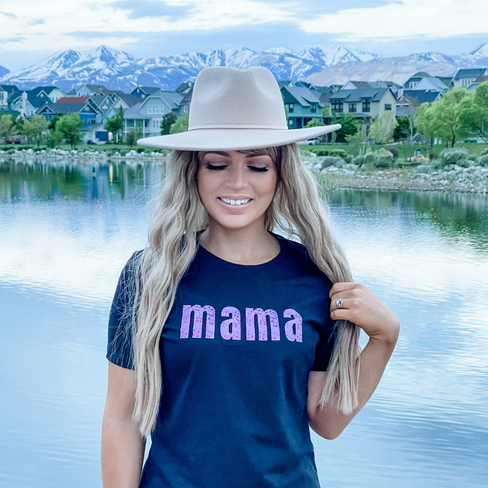 mama with Sheet Music in the Lettering | Pink Sheet Music | Women's Relaxed T-Shirt